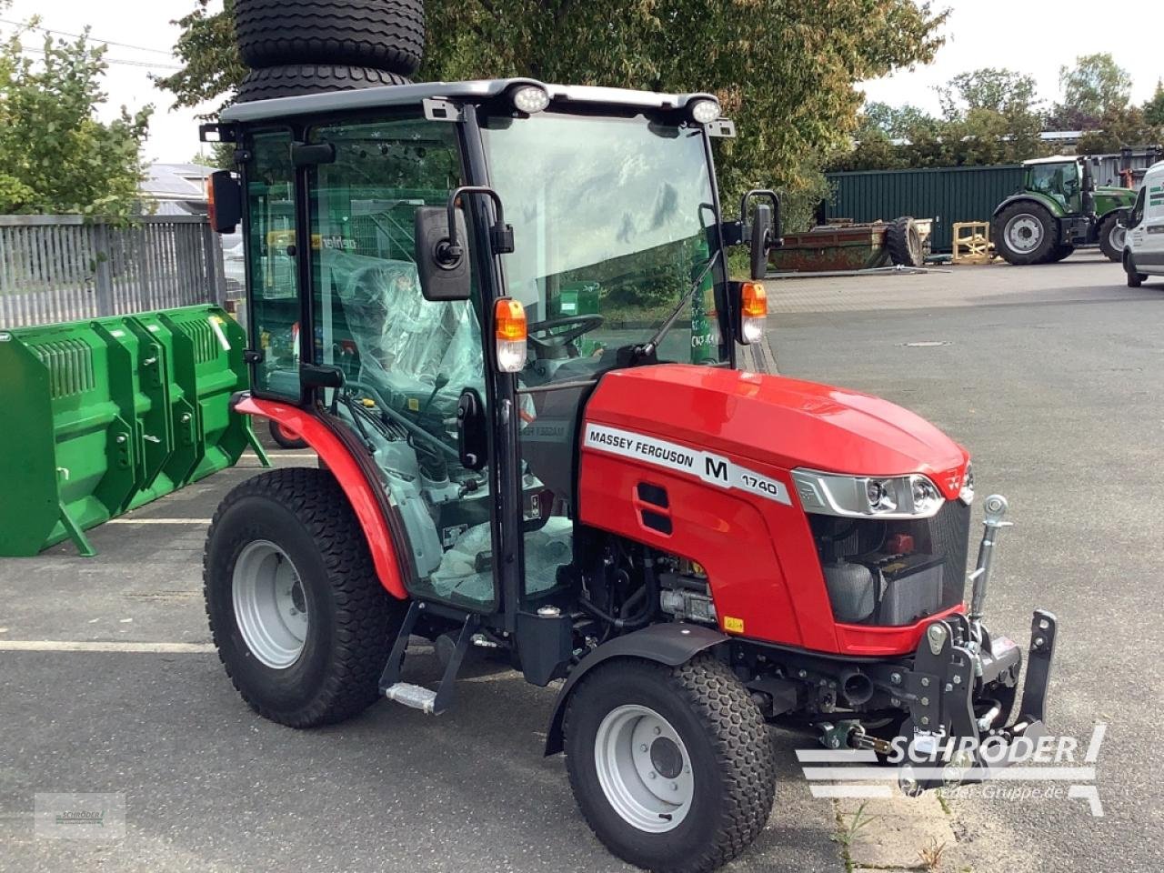 Traktor a típus Massey Ferguson 1740 M H + CAB ( ISEKI TH 5420 AHLK ), Neumaschine ekkor: Völkersen (Kép 3)