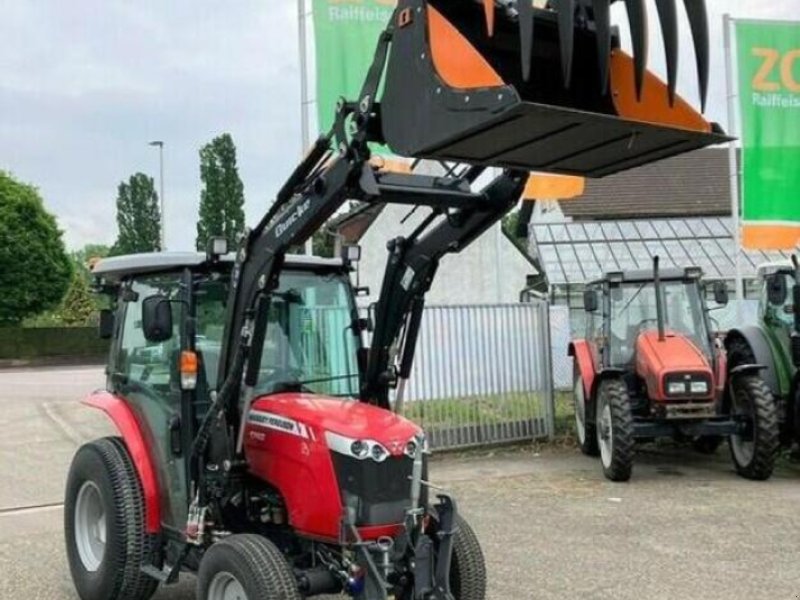 Traktor des Typs Massey Ferguson 1740, Gebrauchtmaschine in Bühl (Bild 1)