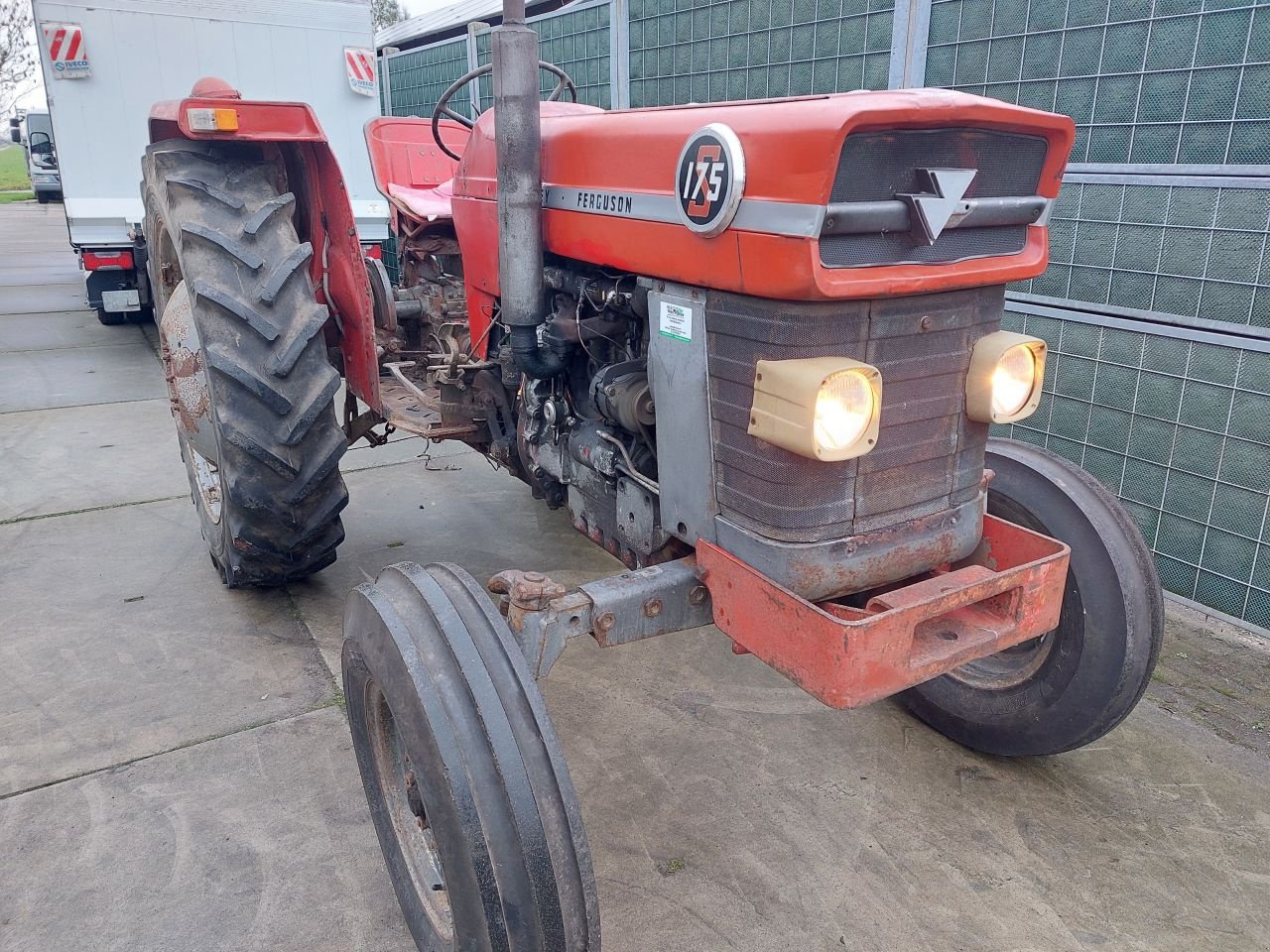 Traktor des Typs Massey Ferguson 175 S, Gebrauchtmaschine in Ouderkerk aan den IJssel (Bild 4)