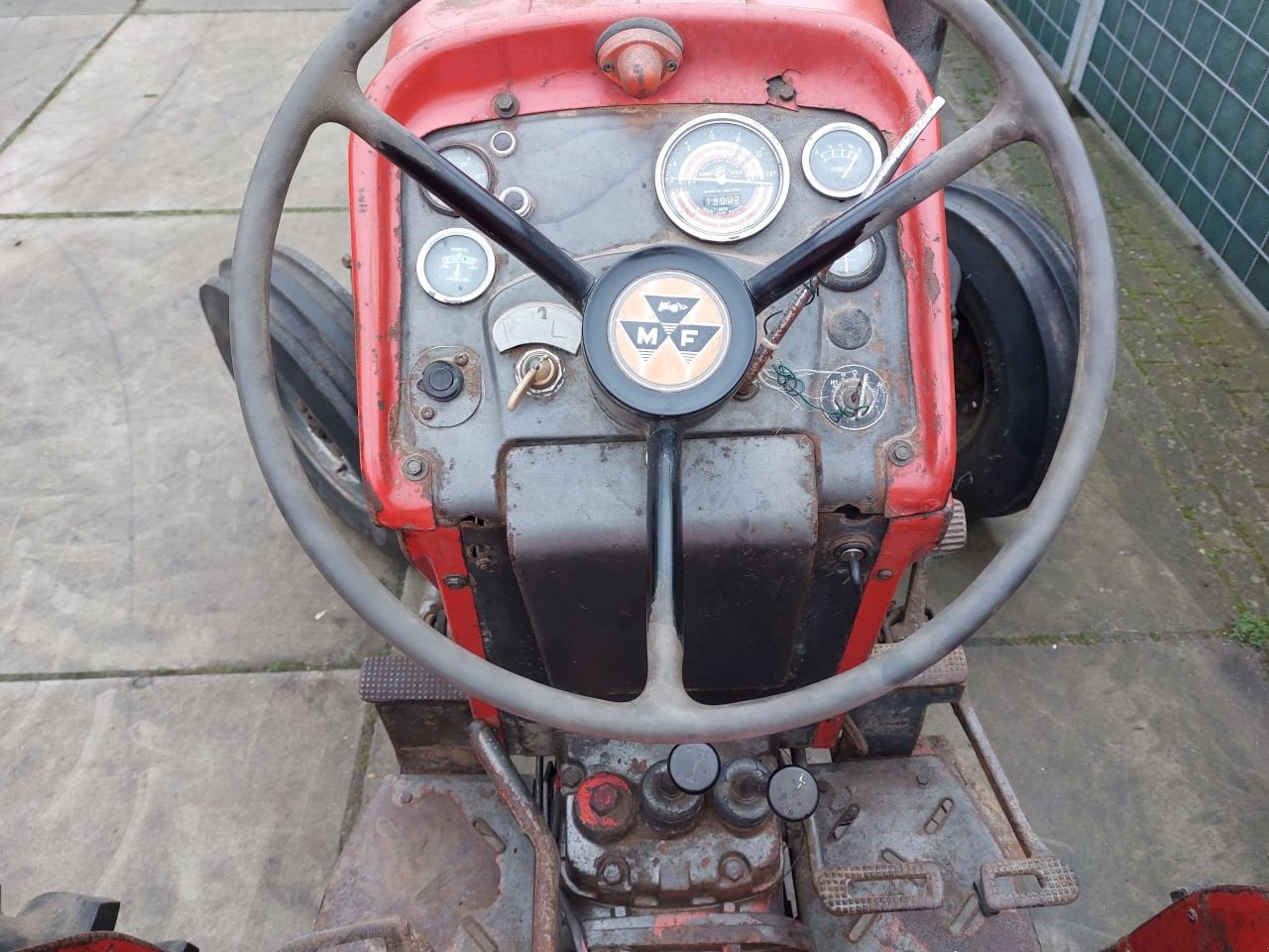 Traktor des Typs Massey Ferguson 175 S, Gebrauchtmaschine in Ouderkerk aan den IJssel (Bild 8)