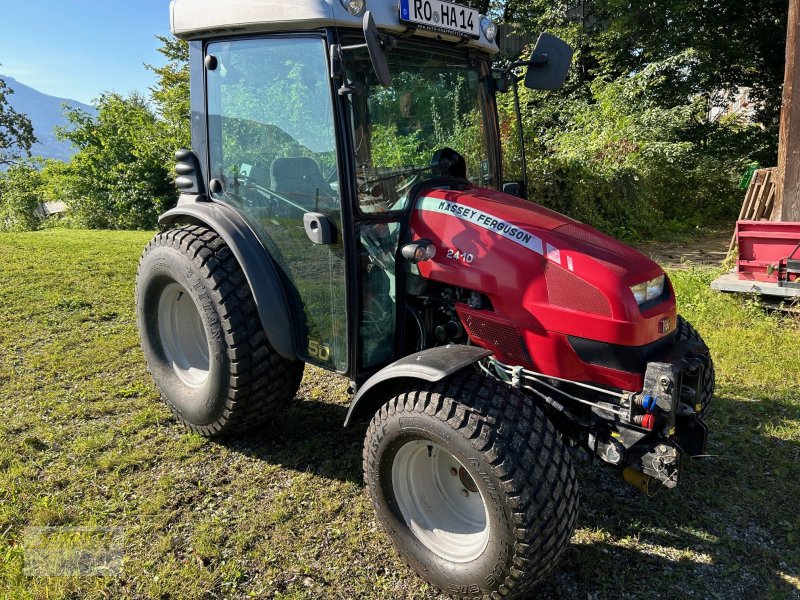 Traktor van het type Massey Ferguson 2410, Gebrauchtmaschine in Söchtenau