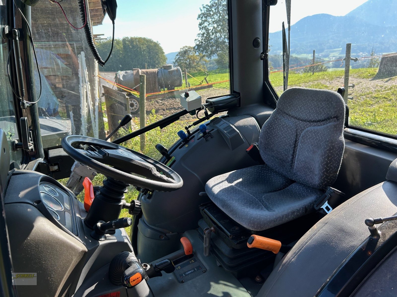 Traktor tip Massey Ferguson 2410, Gebrauchtmaschine in Söchtenau (Poză 8)