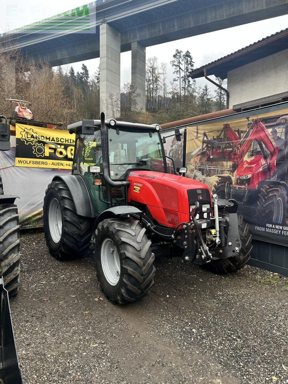 Traktor del tipo Massey Ferguson 2435 low profile, Gebrauchtmaschine en WOLFSBERG (Imagen 2)