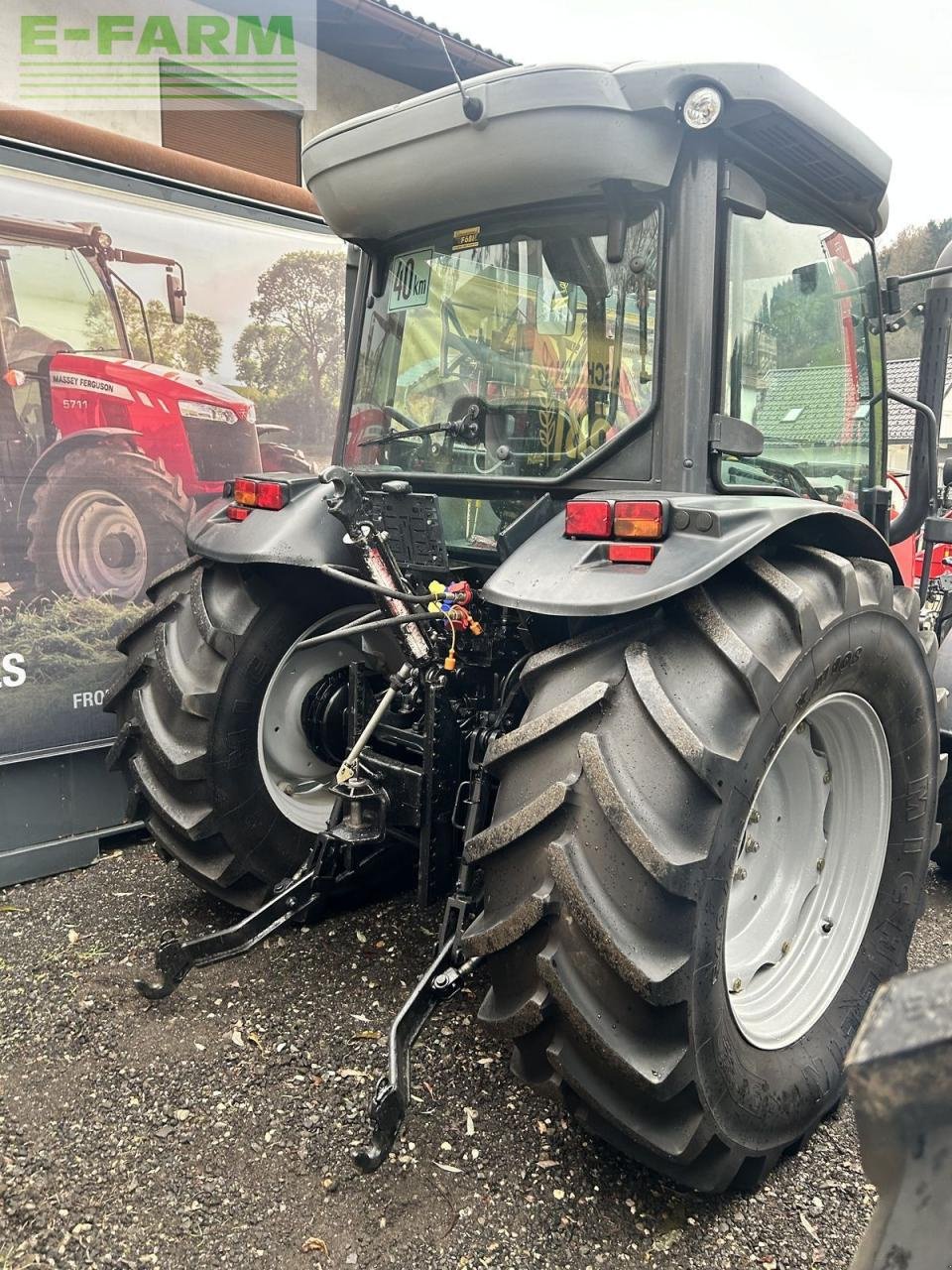 Traktor del tipo Massey Ferguson 2435 low profile, Gebrauchtmaschine en WOLFSBERG (Imagen 8)