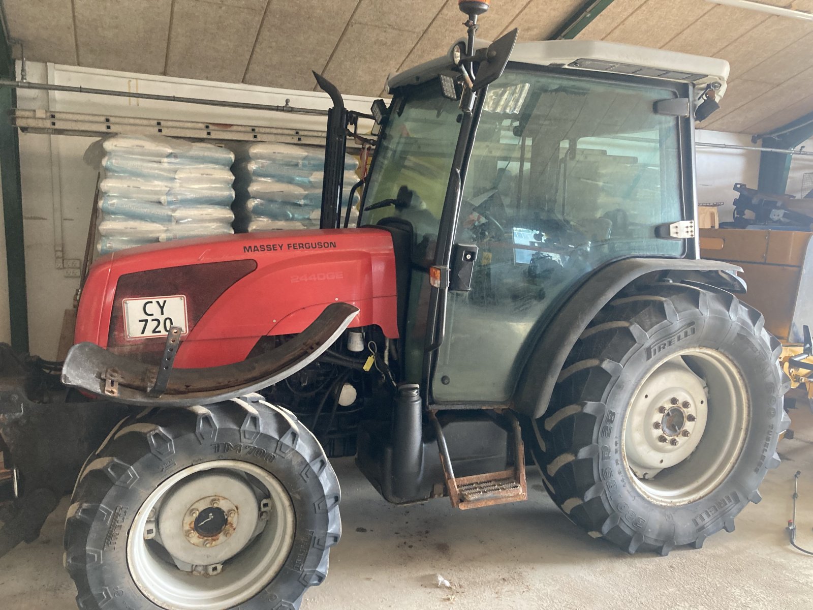 Traktor Türe ait Massey Ferguson 2440GE, Gebrauchtmaschine içinde Thisted (resim 1)