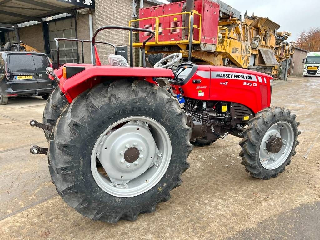 Traktor типа Massey Ferguson 245 DI 4WD 46HP - New / Unused, Neumaschine в Veldhoven (Фотография 4)