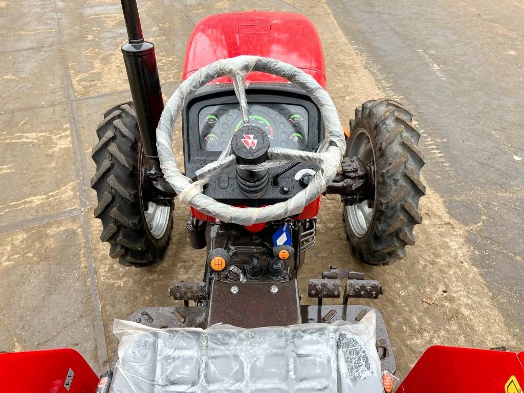 Traktor del tipo Massey Ferguson 245 DI 4WD 46HP - New / Unused, Neumaschine In Veldhoven (Immagine 8)