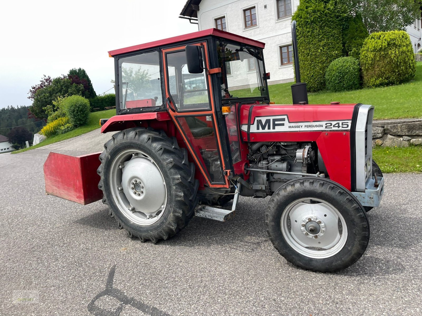 Traktor Türe ait Massey Ferguson 245, Gebrauchtmaschine içinde Bad Leonfelden (resim 1)