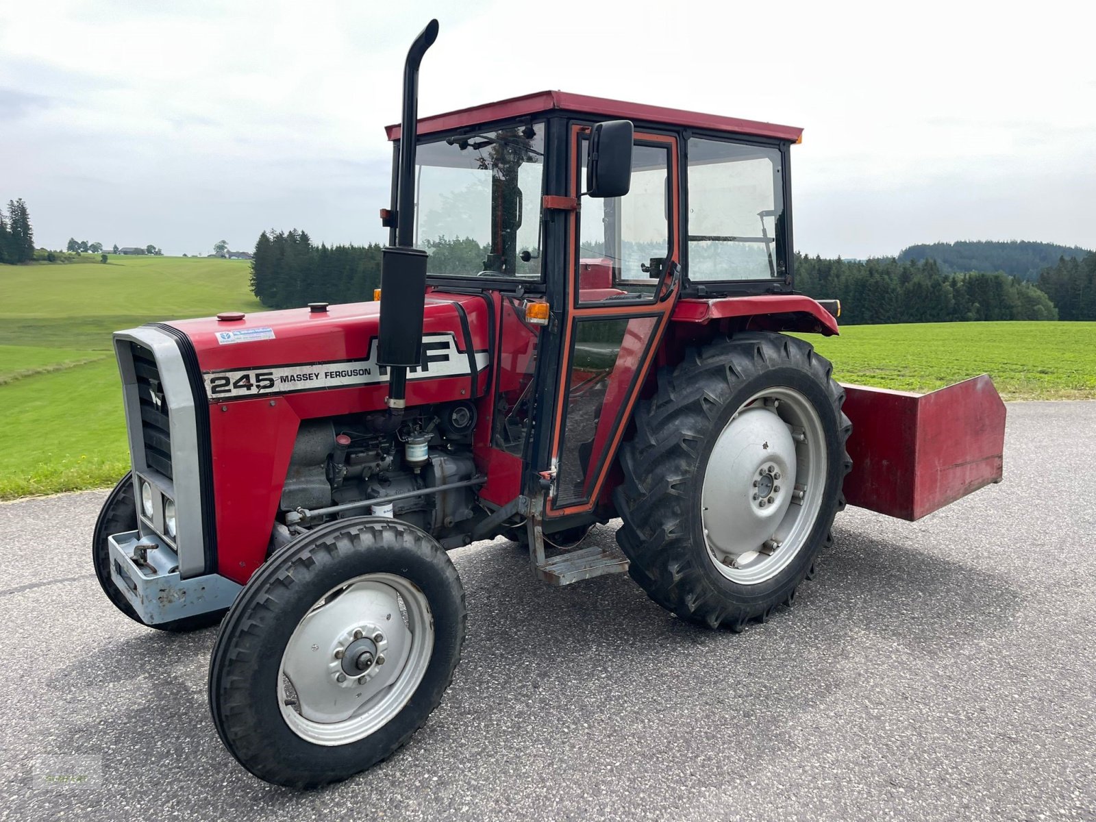 Traktor типа Massey Ferguson 245, Gebrauchtmaschine в Bad Leonfelden (Фотография 8)