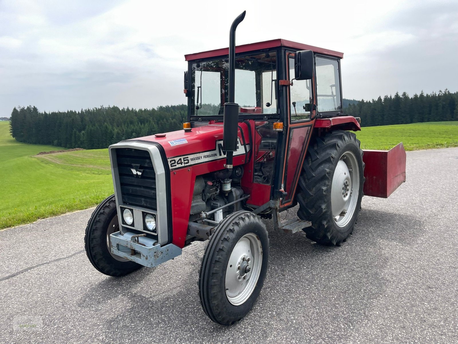 Traktor типа Massey Ferguson 245, Gebrauchtmaschine в Bad Leonfelden (Фотография 10)