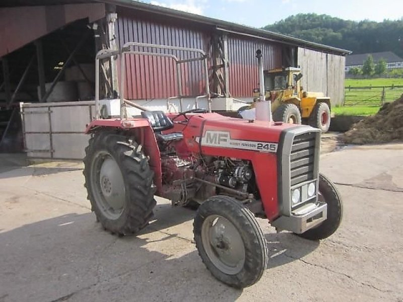 Traktor des Typs Massey Ferguson 245, Gebrauchtmaschine in Ziegenhagen (Bild 3)