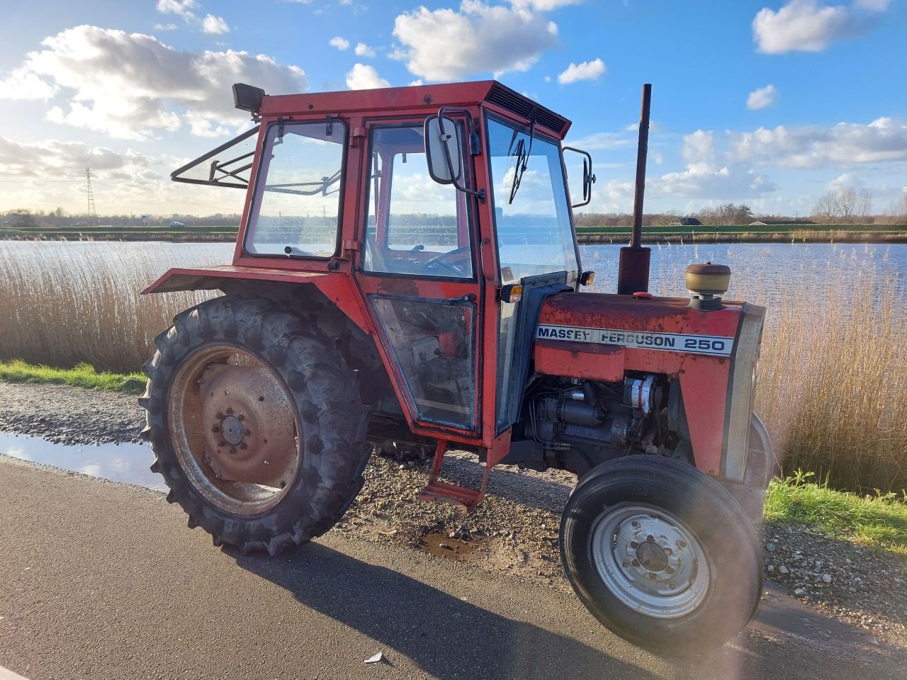 Traktor des Typs Massey Ferguson 250, Gebrauchtmaschine in Ouderkerk aan den IJssel (Bild 10)