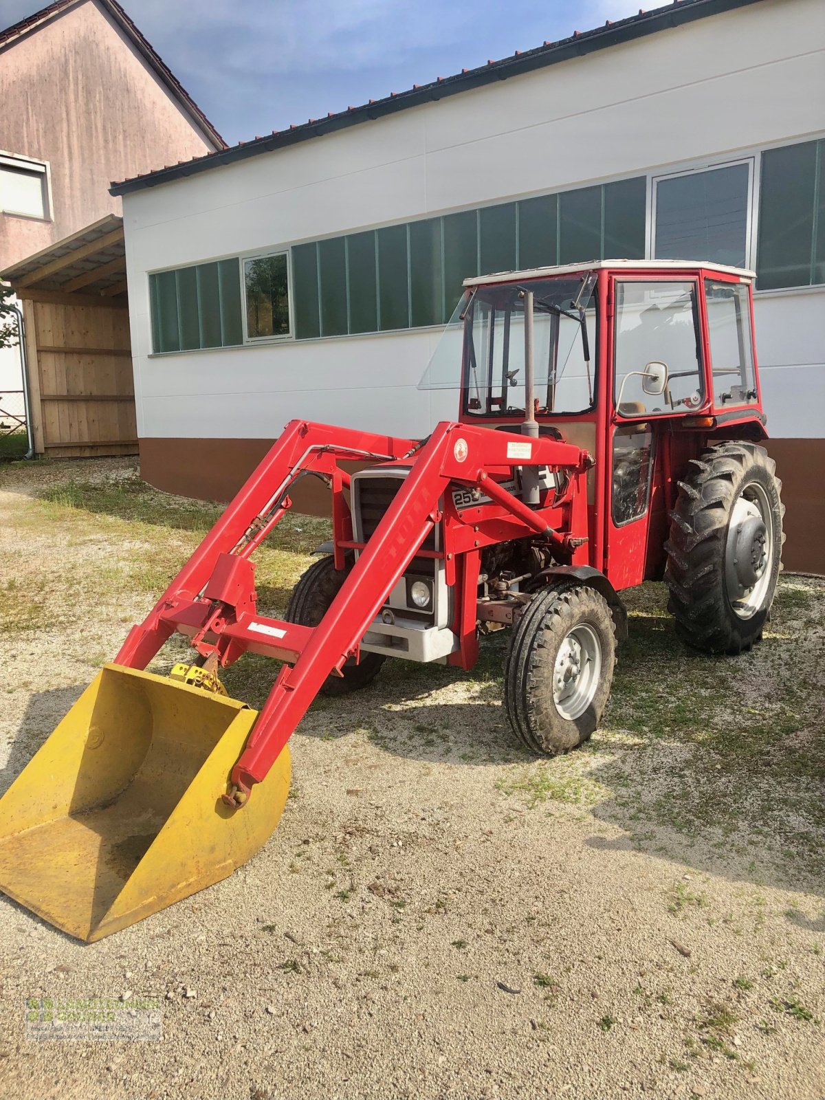 Traktor του τύπου Massey Ferguson 255, Gebrauchtmaschine σε Hiltpoltstein (Φωτογραφία 1)