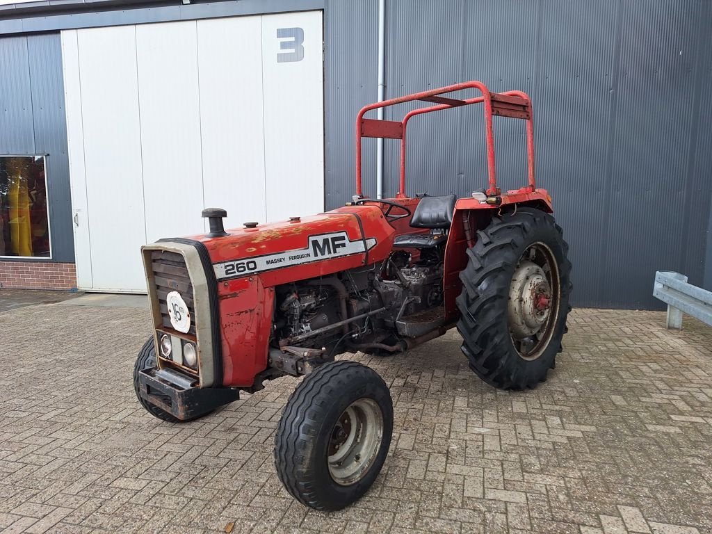 Traktor des Typs Massey Ferguson 260 2WD, Gebrauchtmaschine in MARIENHEEM (Bild 3)