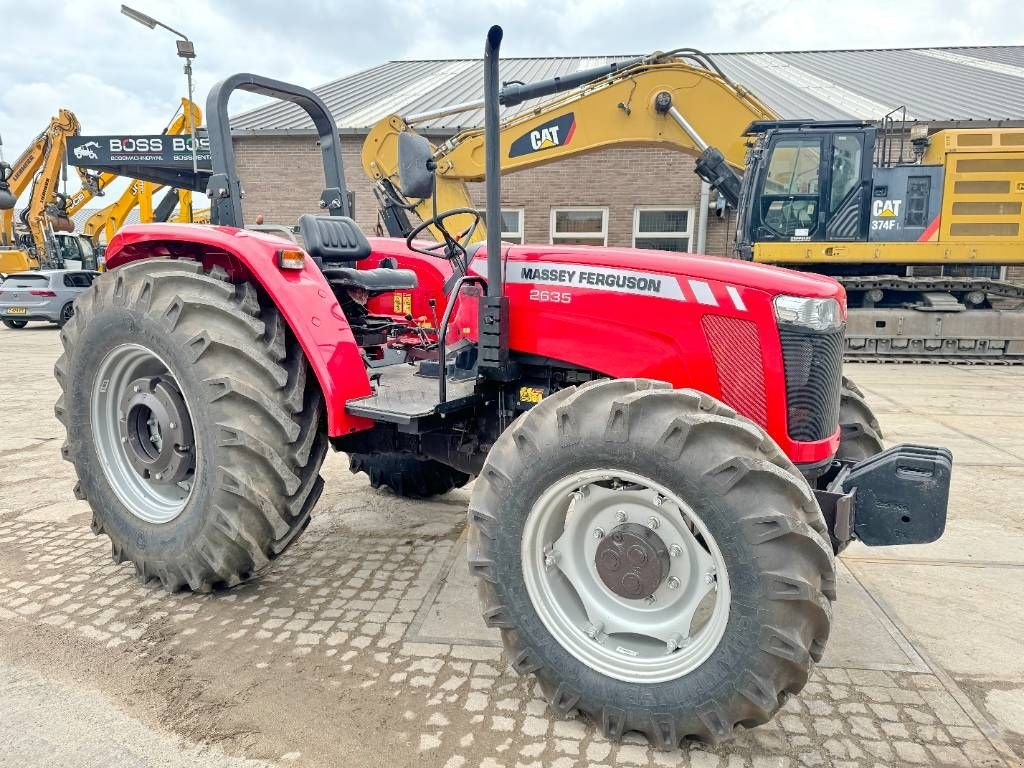 Traktor typu Massey Ferguson 2635 4WD 75HP - New / Unused / 55kw, Neumaschine w Veldhoven (Zdjęcie 5)