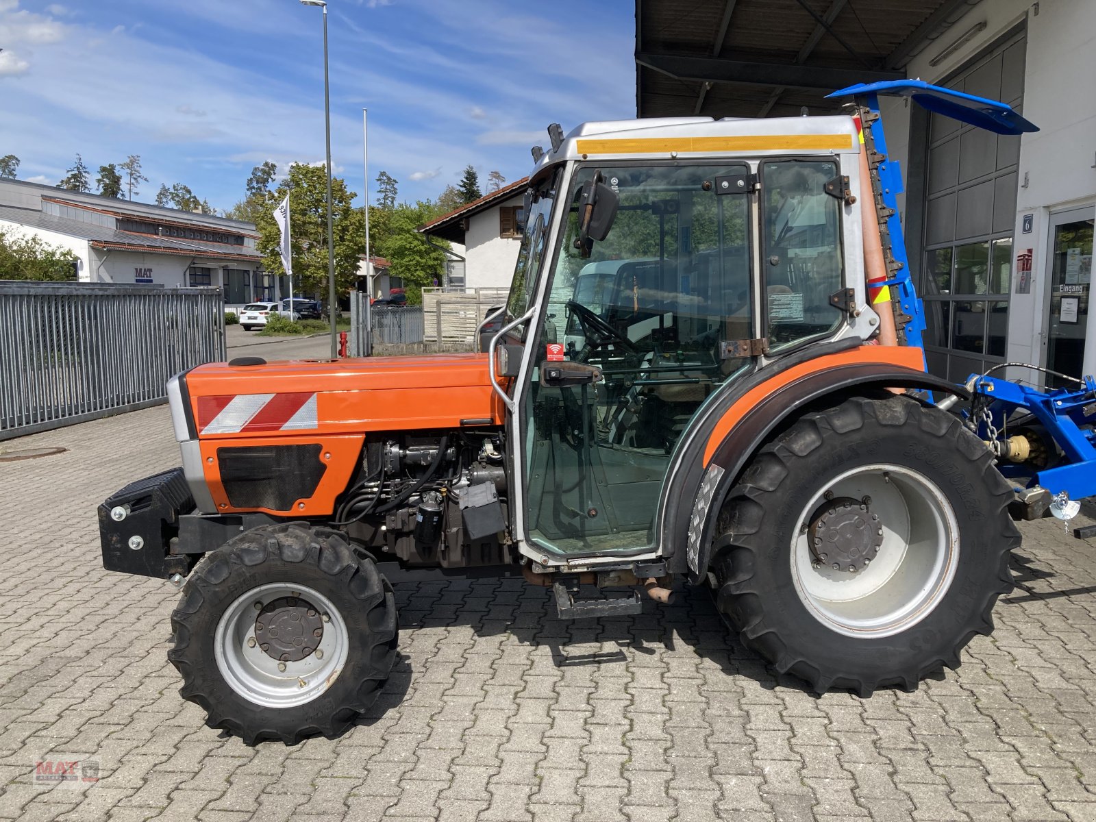 Traktor des Typs Massey Ferguson 274 V, Gebrauchtmaschine in Waldkraiburg (Bild 3)