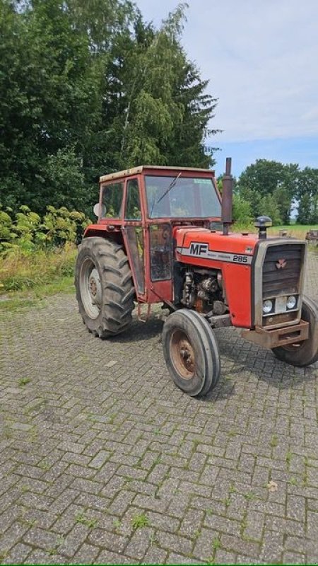 Traktor van het type Massey Ferguson 285 en 575, Gebrauchtmaschine in Emmer-Compascuum (Foto 2)