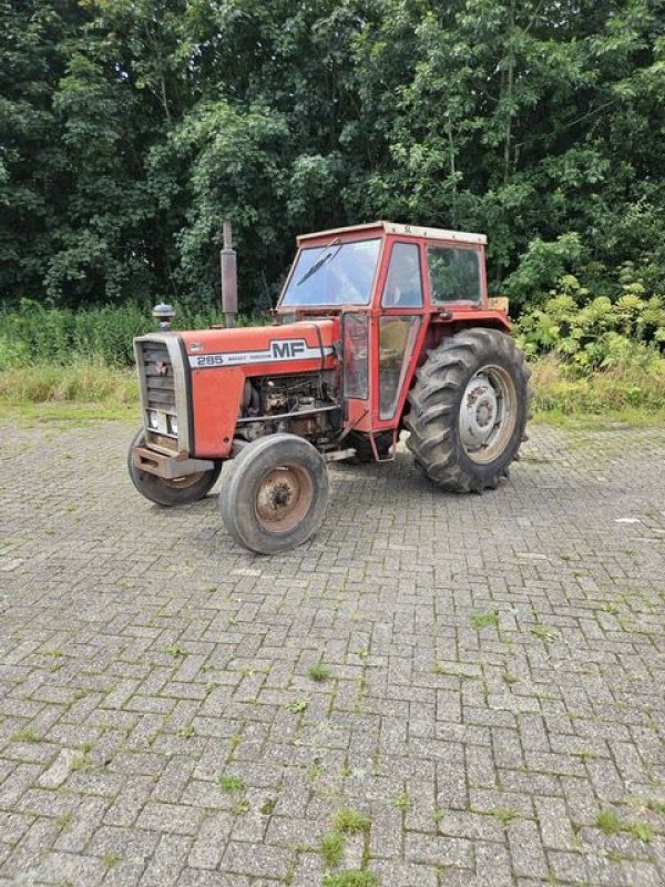 Traktor van het type Massey Ferguson 285 en 575, Gebrauchtmaschine in Emmer-Compascuum (Foto 1)