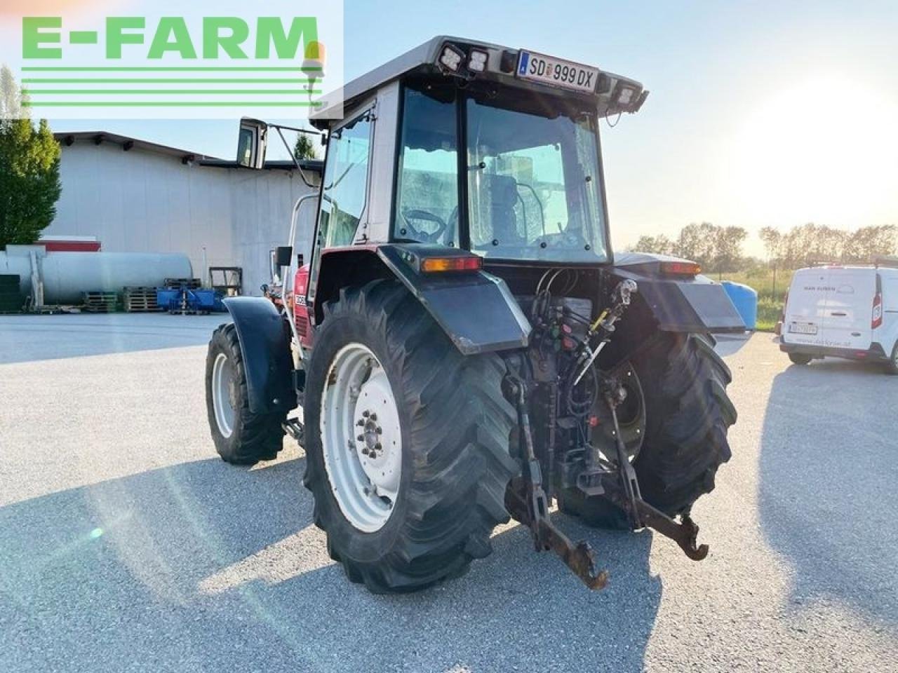 Traktor del tipo Massey Ferguson 3065-4 special, Gebrauchtmaschine en SANKT MARIENKIRCHEN BEI SCHÄRDING (Imagen 4)