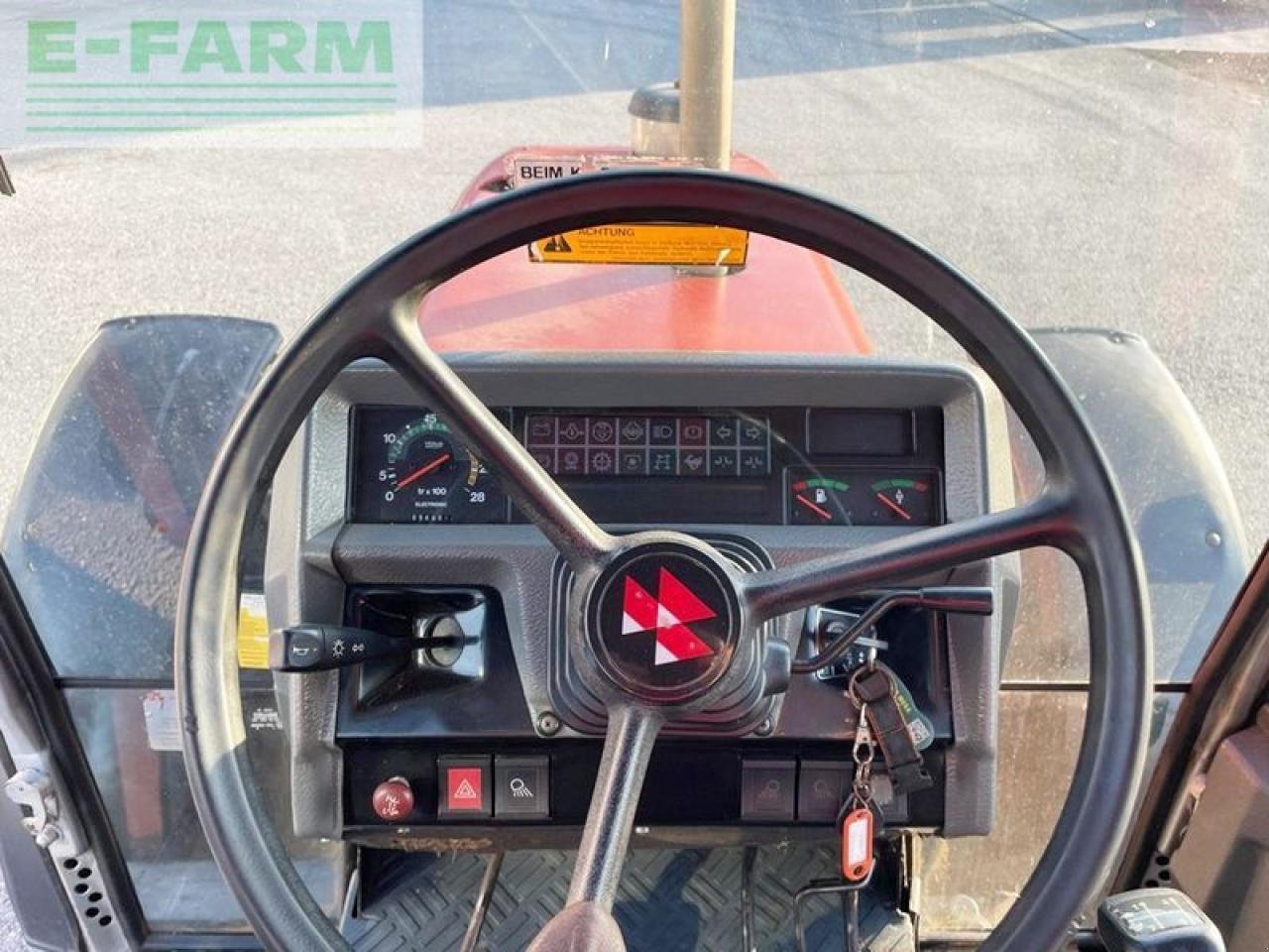 Traktor des Typs Massey Ferguson 3065-4 special, Gebrauchtmaschine in SANKT MARIENKIRCHEN BEI SCHÄRDING (Bild 6)