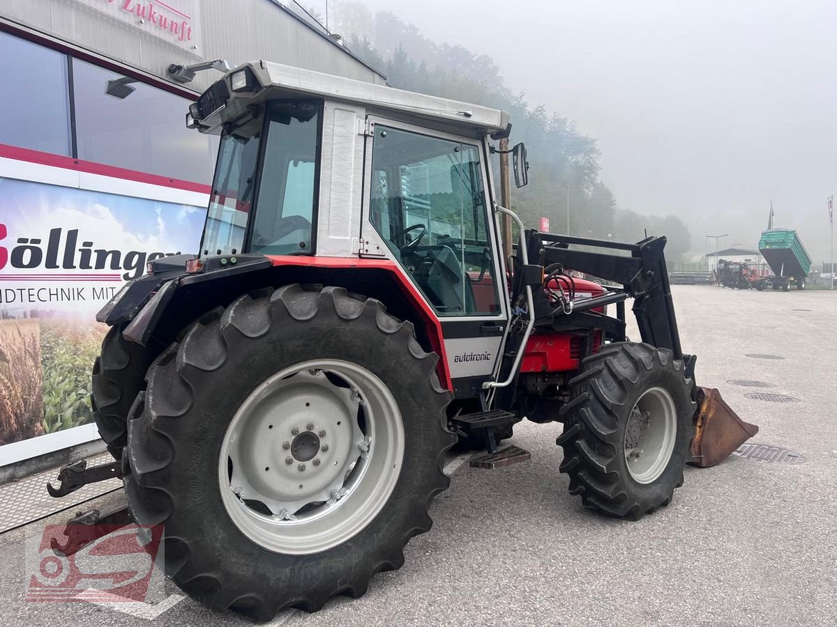 Traktor Türe ait Massey Ferguson 3065-4 Special, Gebrauchtmaschine içinde Offenhausen (resim 4)