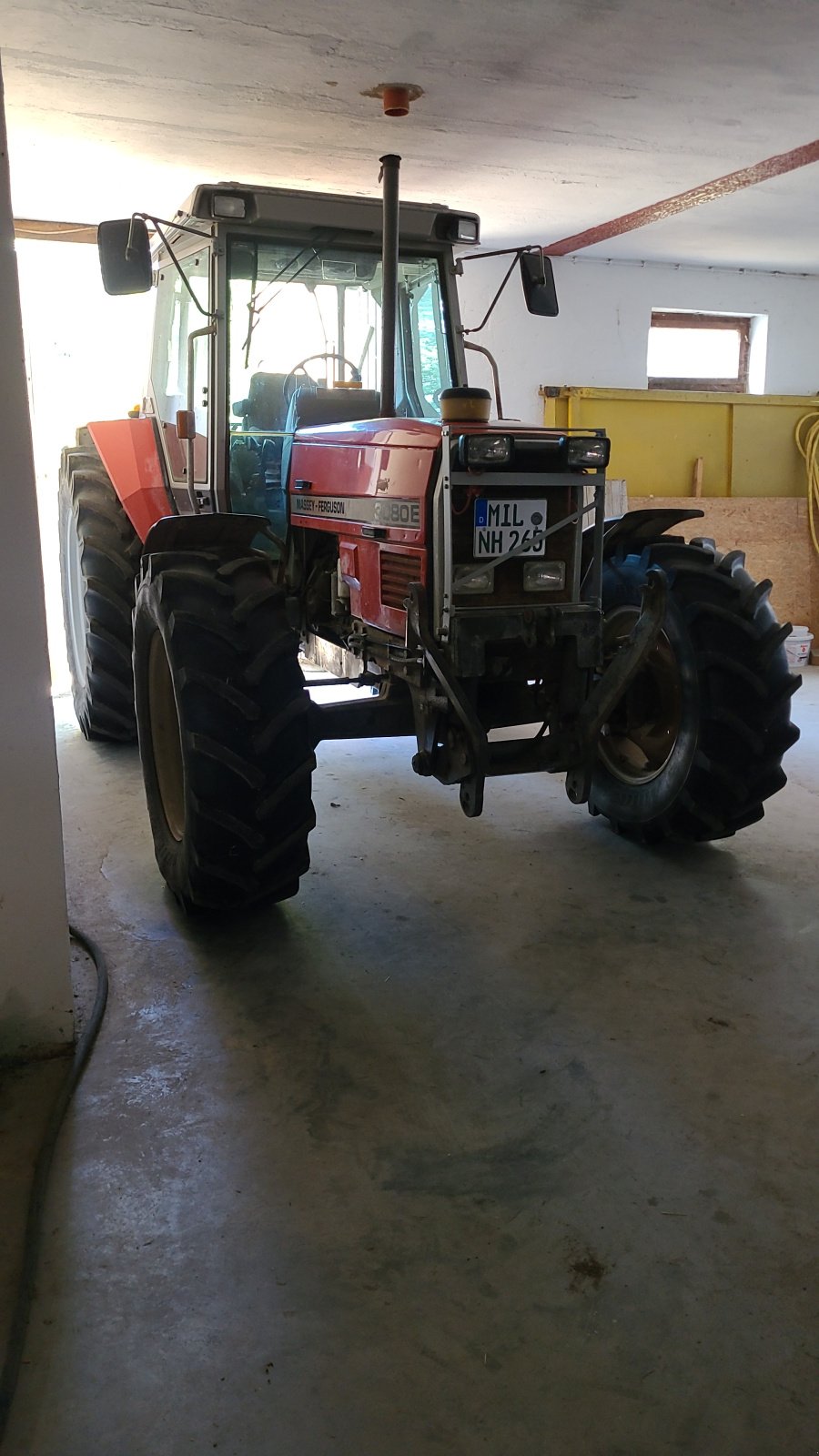 Traktor des Typs Massey Ferguson 3080E, Gebrauchtmaschine in Elsenfeld (Bild 3)