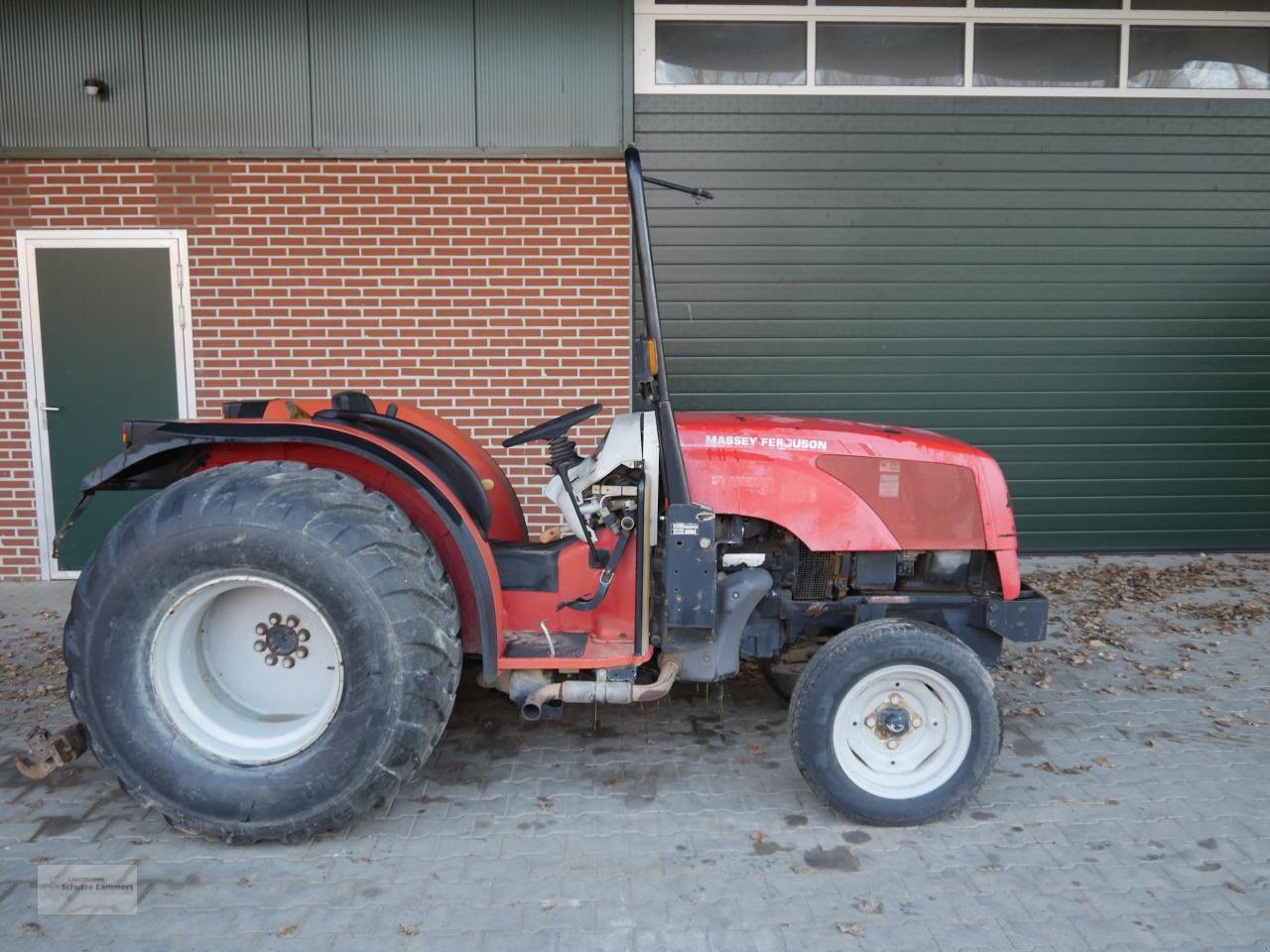 Traktor типа Massey Ferguson 3425 V, Gebrauchtmaschine в Borken (Фотография 1)