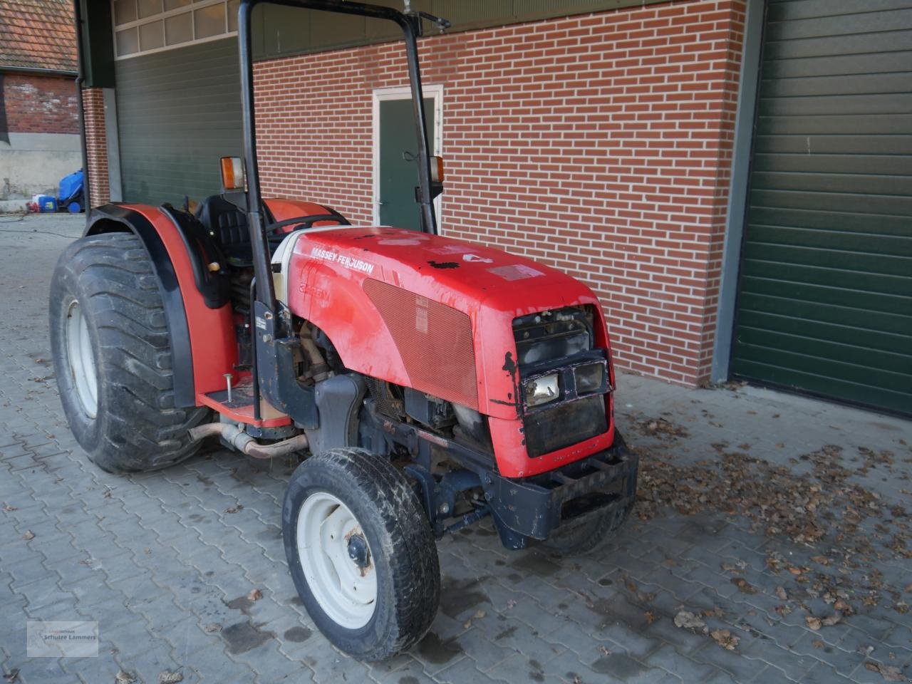 Traktor типа Massey Ferguson 3425 V, Gebrauchtmaschine в Borken (Фотография 2)