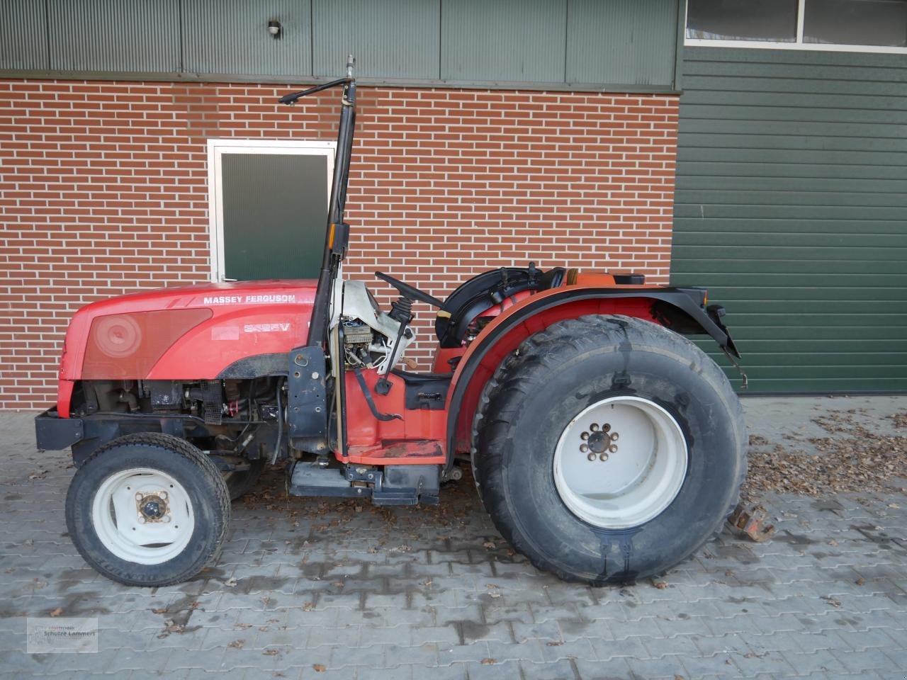 Traktor typu Massey Ferguson 3425 V, Gebrauchtmaschine w Borken (Zdjęcie 4)