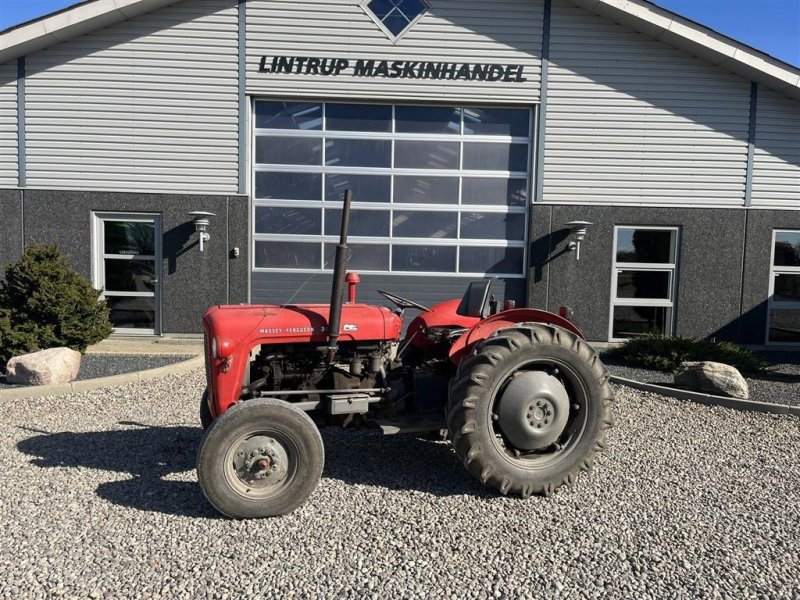 Traktor of the type Massey Ferguson 35 X 3 cylindret diesel, Gebrauchtmaschine in Lintrup