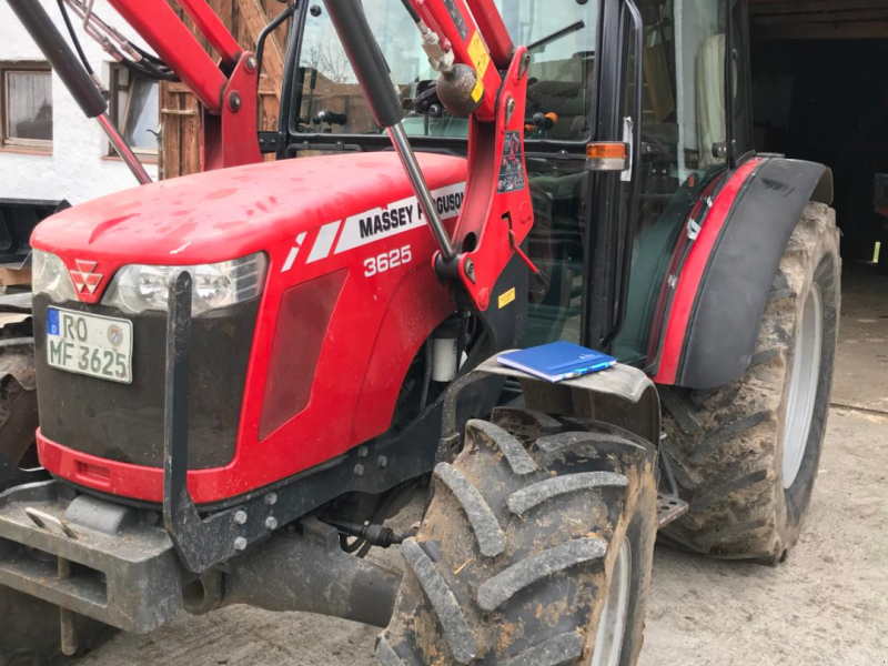 Traktor des Typs Massey Ferguson 3625, Gebrauchtmaschine in Flintsbach am Inn (Bild 1)