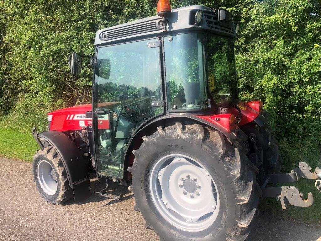 Traktor Türe ait Massey Ferguson 3650S Kompakt traktor, Gebrauchtmaschine içinde Tinglev (resim 8)