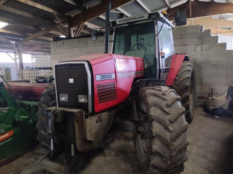 Traktor типа Massey Ferguson 3690, Gebrauchtmaschine в ANTIGNY (Фотография 1)