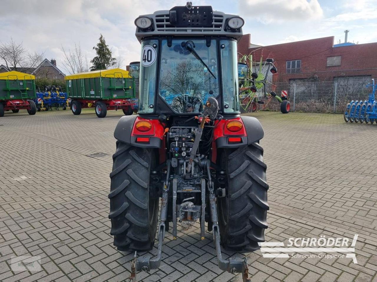 Traktor typu Massey Ferguson 3709 V CAB ESSENTIAL, Gebrauchtmaschine w Twistringen (Zdjęcie 4)