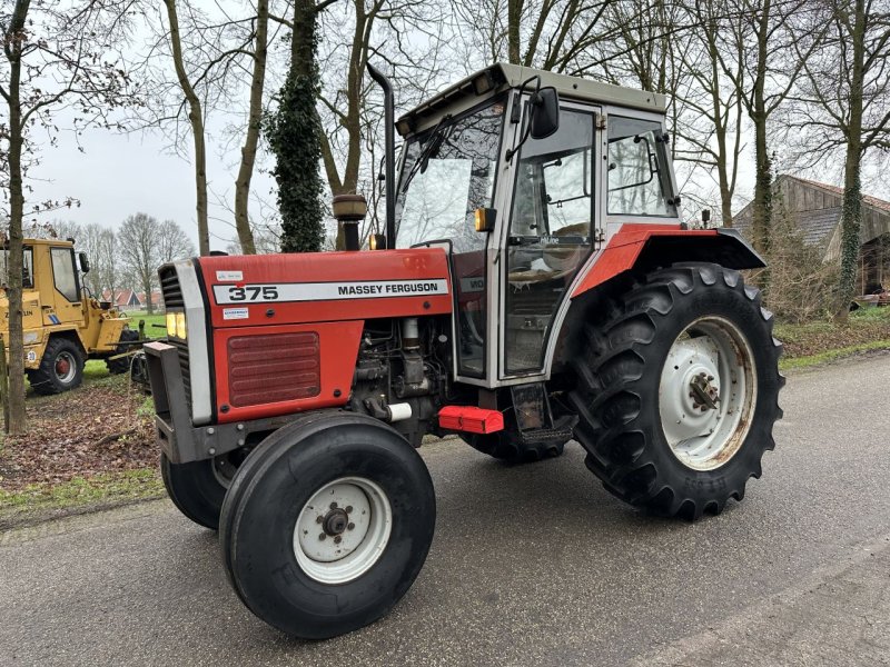 Traktor типа Massey Ferguson 375, Gebrauchtmaschine в Rossum