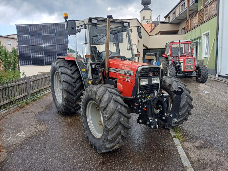 Traktor del tipo Massey Ferguson 382, Gebrauchtmaschine en St.Veit (Imagen 1)