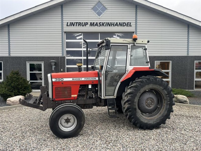 Traktor des Typs Massey Ferguson 390 HiLine med frontlift, Gebrauchtmaschine in Lintrup (Bild 1)