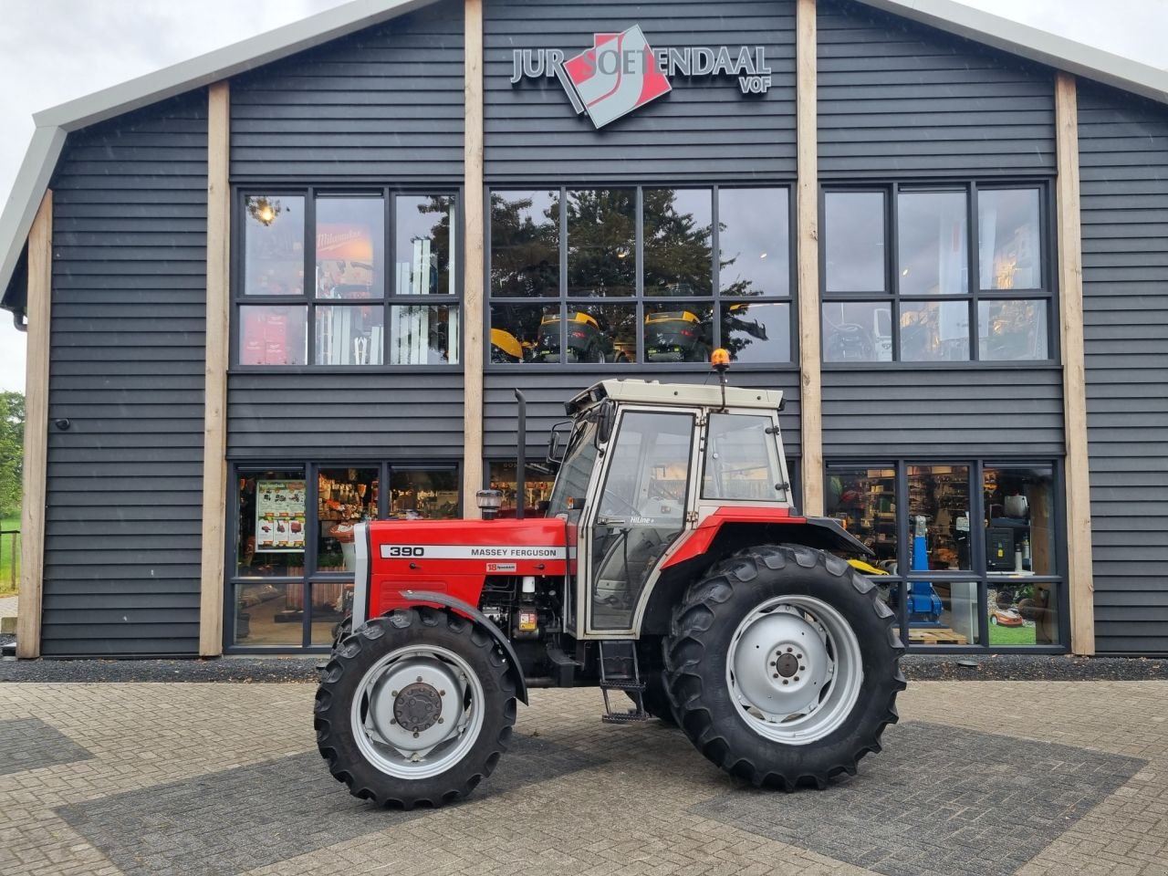 Traktor του τύπου Massey Ferguson 390, Gebrauchtmaschine σε Lunteren (Φωτογραφία 1)