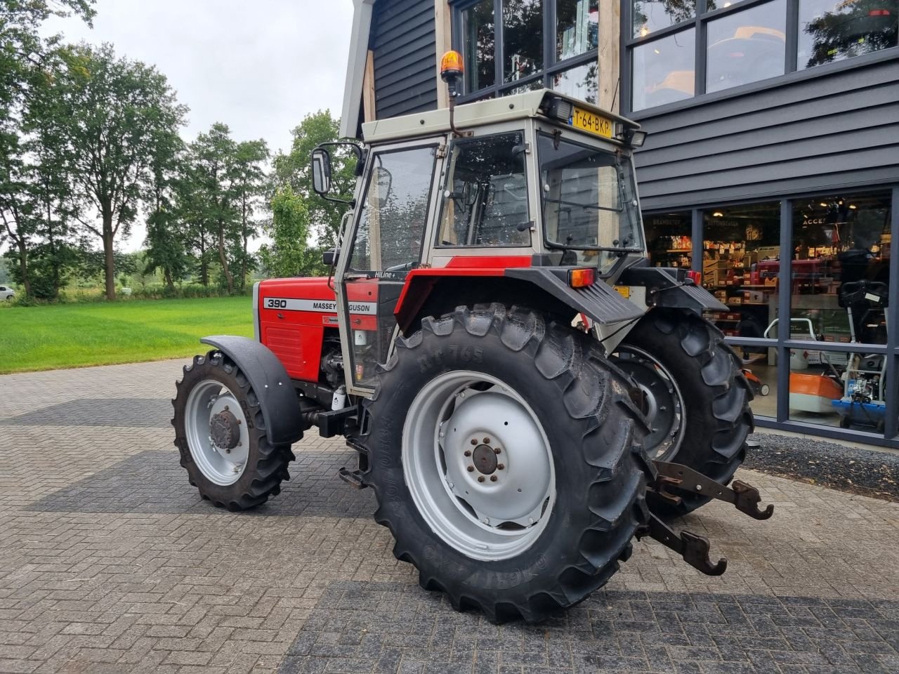 Traktor του τύπου Massey Ferguson 390, Gebrauchtmaschine σε Lunteren (Φωτογραφία 3)