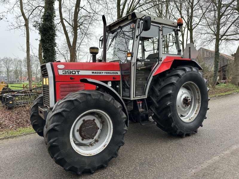 Traktor типа Massey Ferguson 390T, Gebrauchtmaschine в Rossum