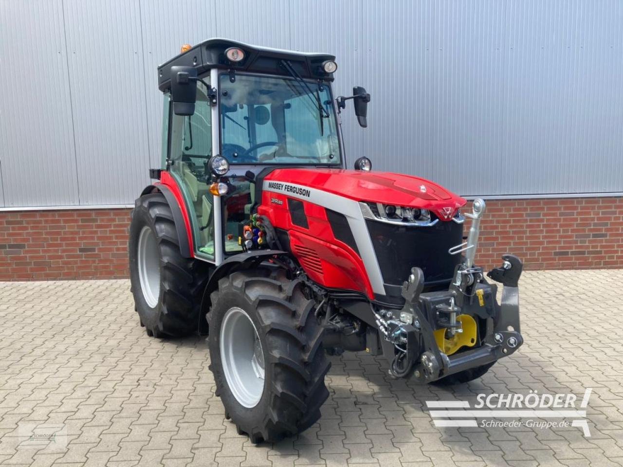 Traktor Türe ait Massey Ferguson 3FR.85 CAB EFFICIENT, Neumaschine içinde Wildeshausen (resim 1)