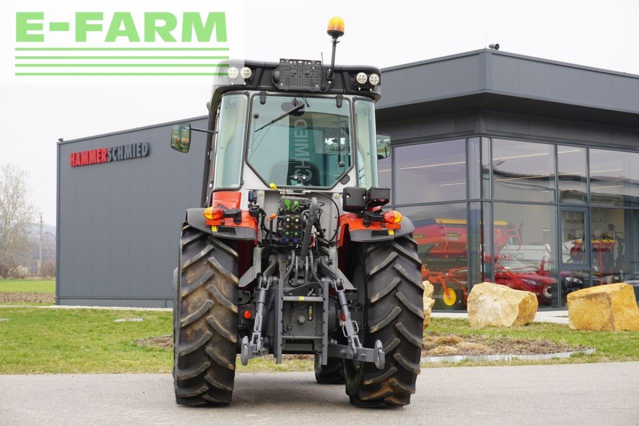 Traktor van het type Massey Ferguson 3wf.115 efficient, Gebrauchtmaschine in Korneuburg (Foto 4)