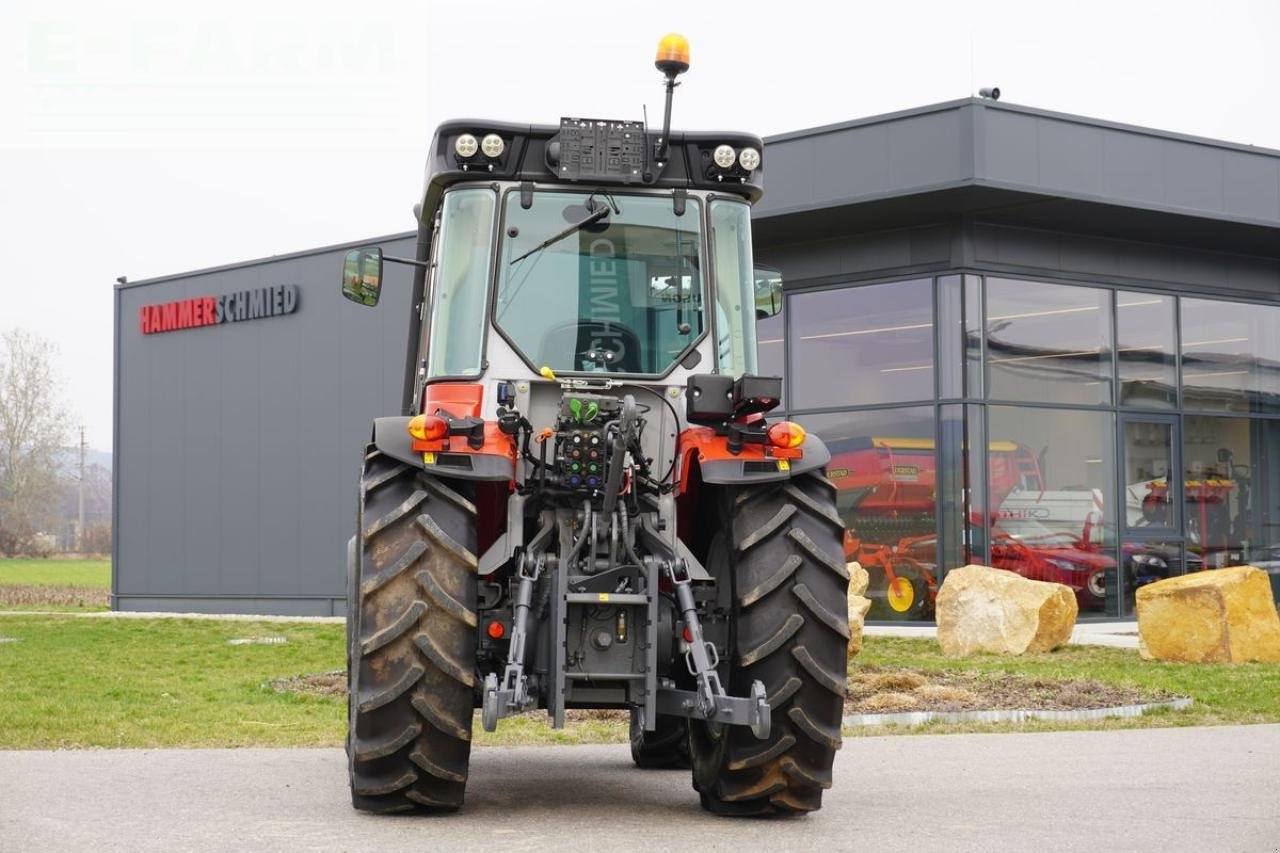 Traktor del tipo Massey Ferguson 3wf.115 efficient, Gebrauchtmaschine In Korneuburg (Immagine 4)