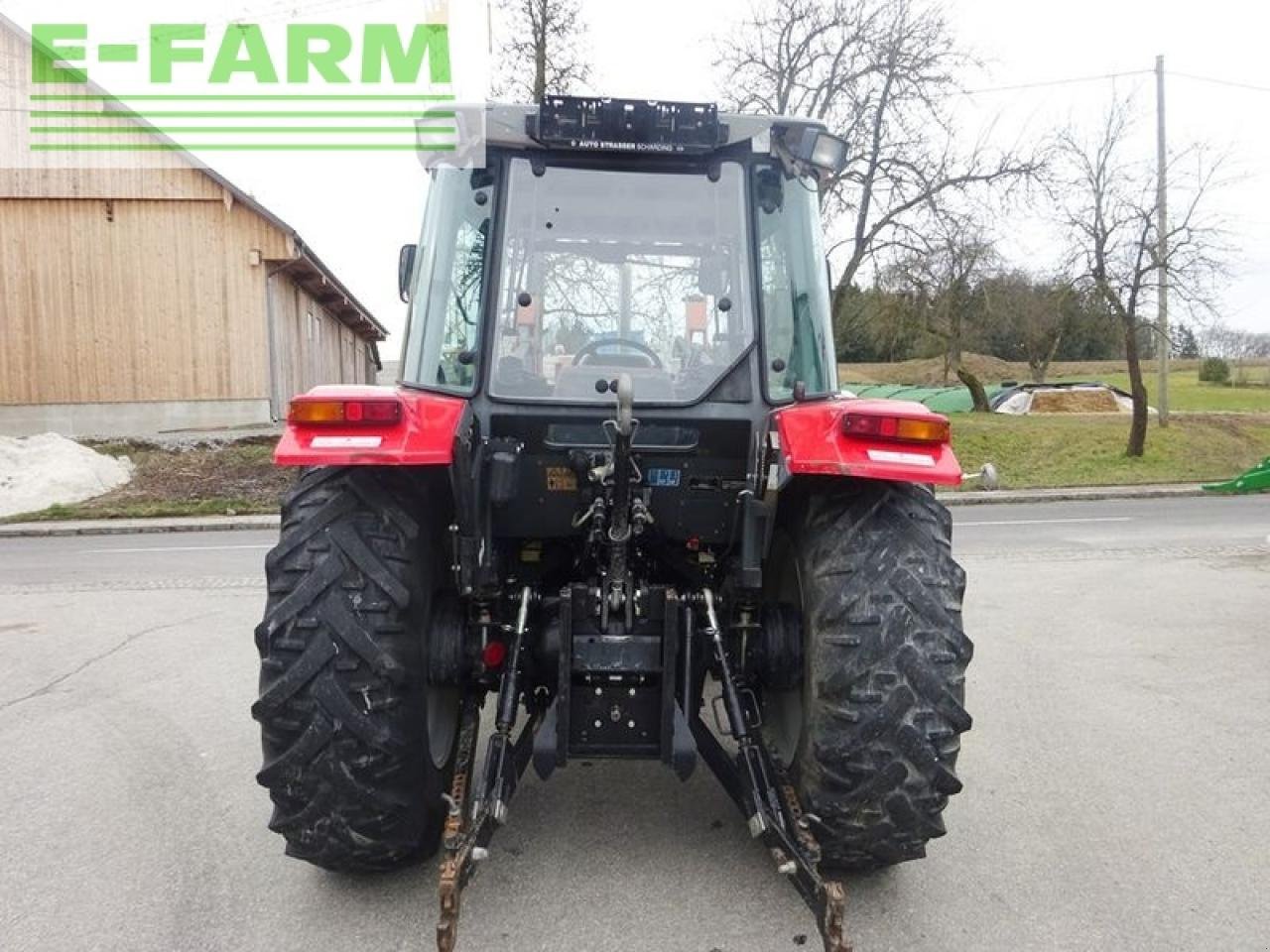 Traktor Türe ait Massey Ferguson 4225-4 lp, Gebrauchtmaschine içinde SANKT MARIENKIRCHEN BEI SCHÄRDING (resim 5)