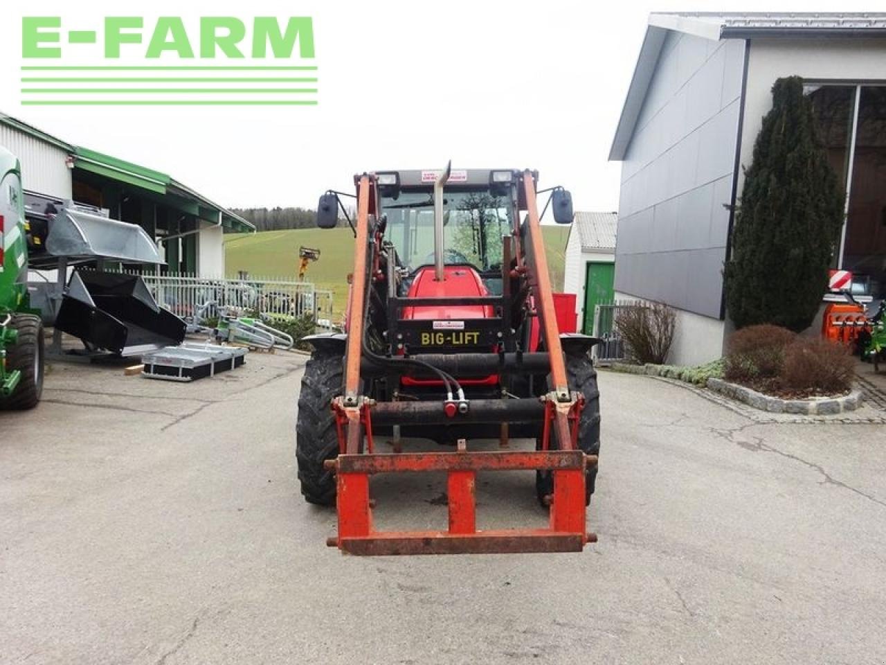 Traktor typu Massey Ferguson 4225-4 lp, Gebrauchtmaschine v SANKT MARIENKIRCHEN BEI SCHÄRDING (Obrázok 2)