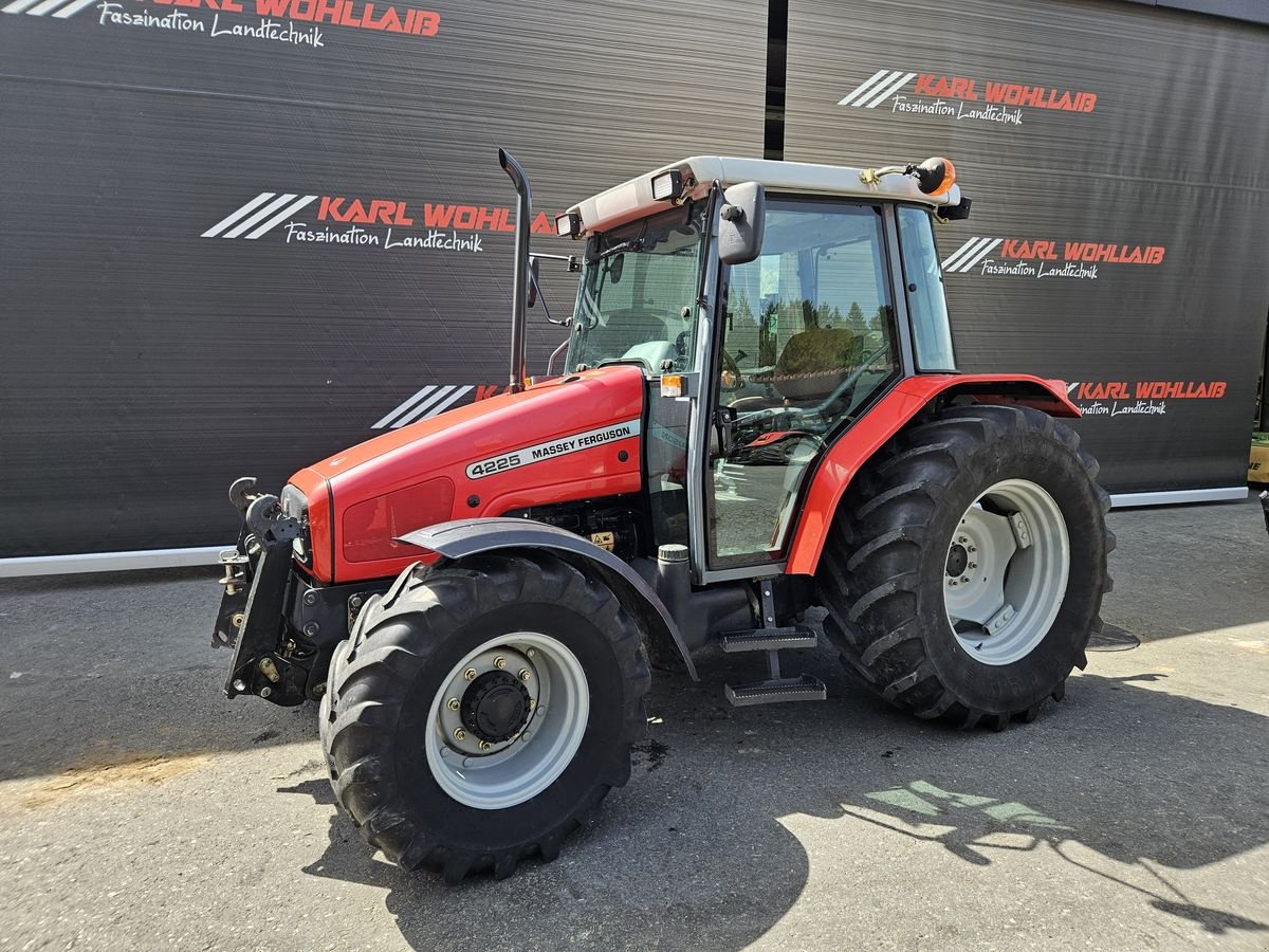 Traktor του τύπου Massey Ferguson 4225-4 LP, Gebrauchtmaschine σε Sulzberg (Φωτογραφία 1)