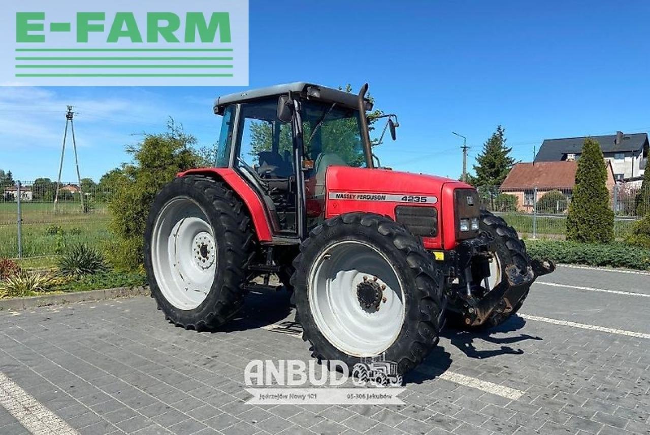 Traktor del tipo Massey Ferguson 4235, Gebrauchtmaschine en JAKUBÓW (Imagen 9)