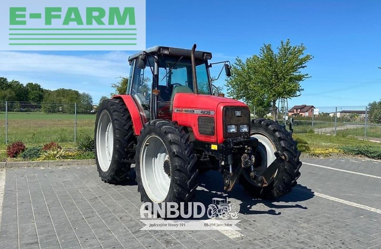 Traktor des Typs Massey Ferguson 4235, Gebrauchtmaschine in JAKUBÓW (Bild 10)