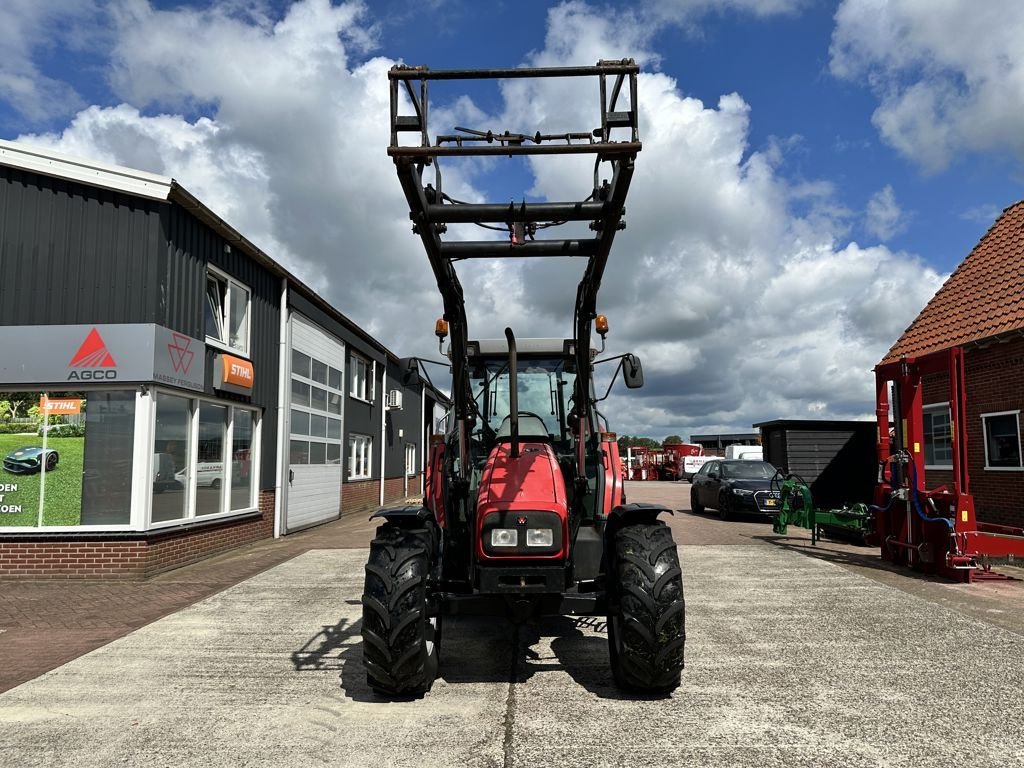 Traktor du type Massey Ferguson 4245 SPEEDSHIFT, Gebrauchtmaschine en MARIENHEEM (Photo 2)