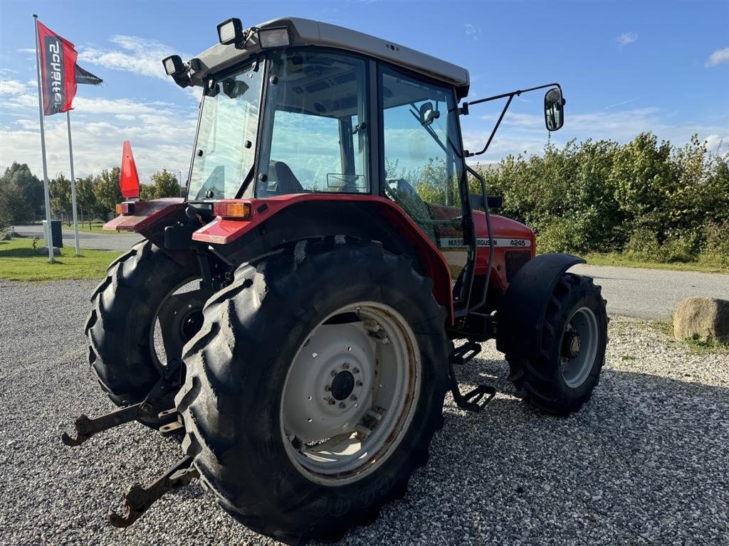 Traktor van het type Massey Ferguson 4245, Gebrauchtmaschine in Hadsten (Foto 6)